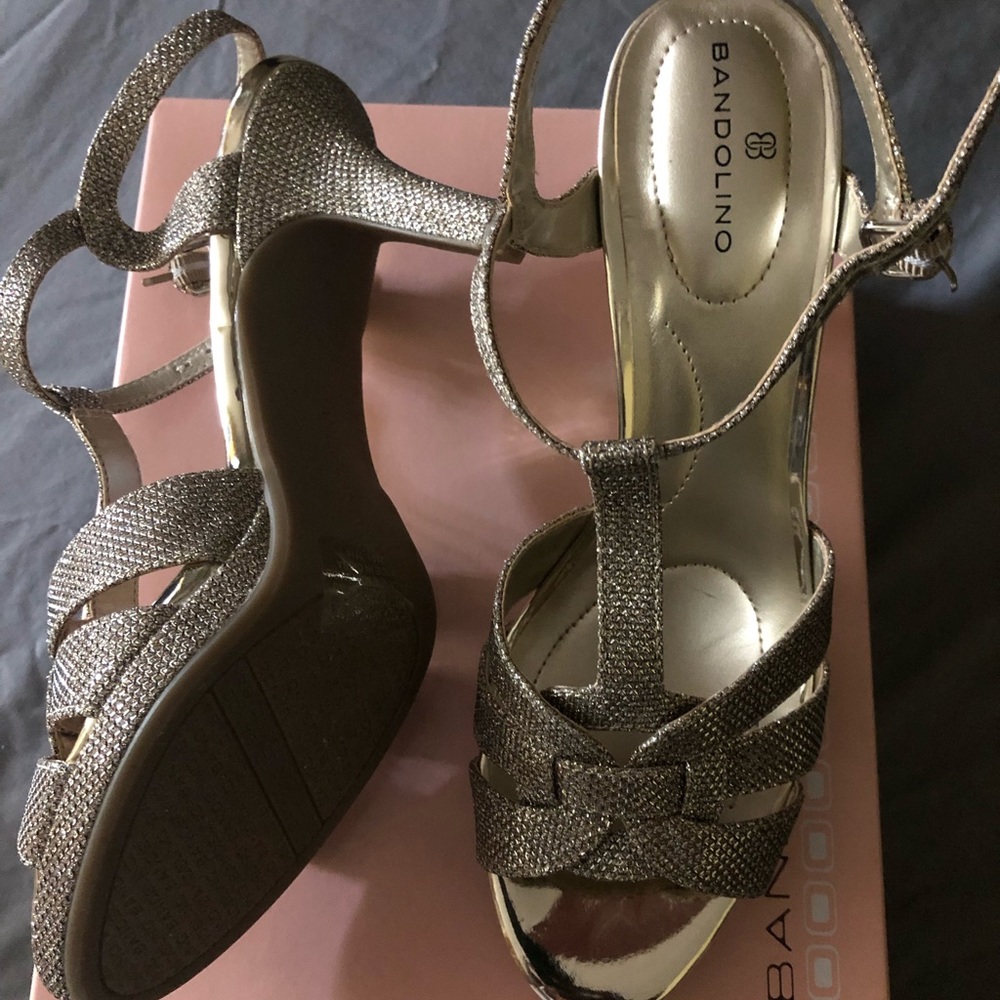 Bandelino pumps